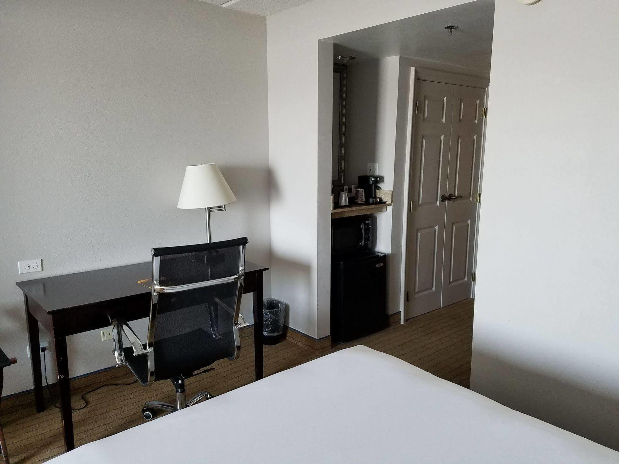 Holiday Inn Express & Suites - Prospect Heights By Ihg Eksteriør billede